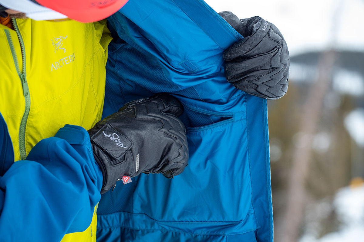 Patagonia Powder Bowl ski jacket (internal pocket)